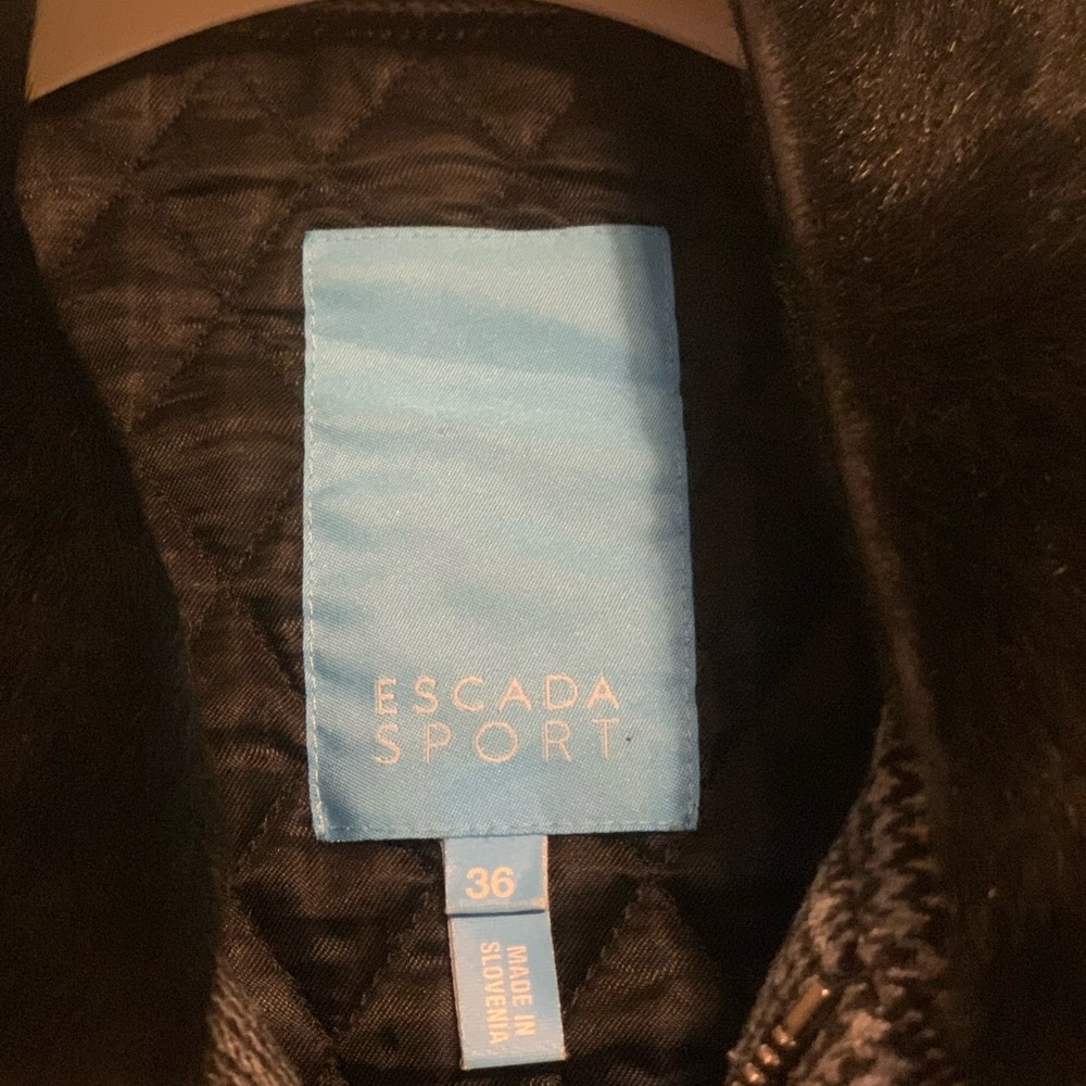Jacket - Picture 8 of 9